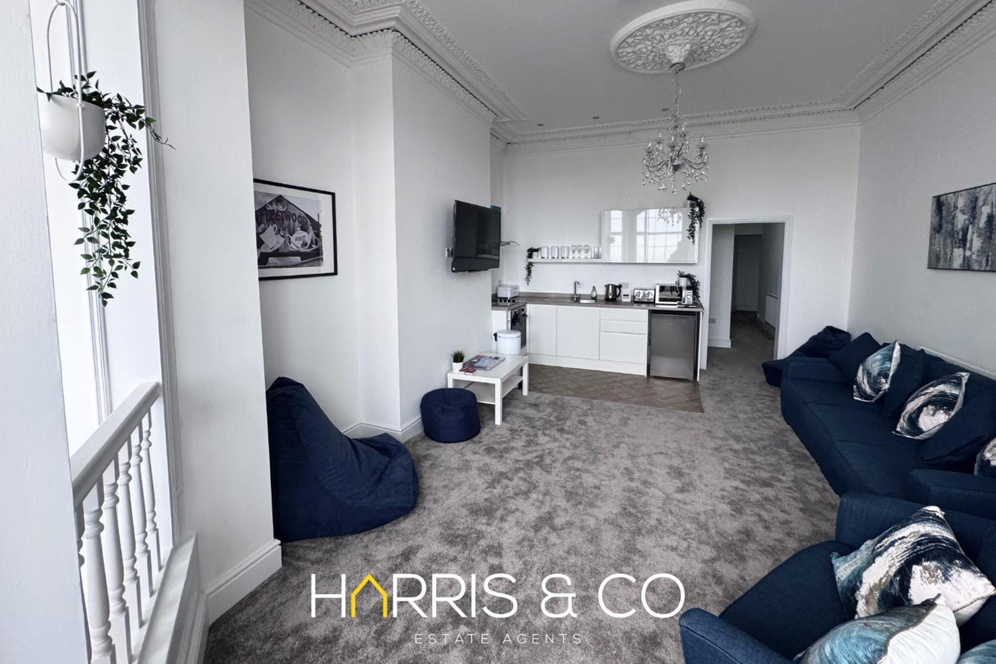 New Sandpiper Apartments Fleetwood Bagian luar foto