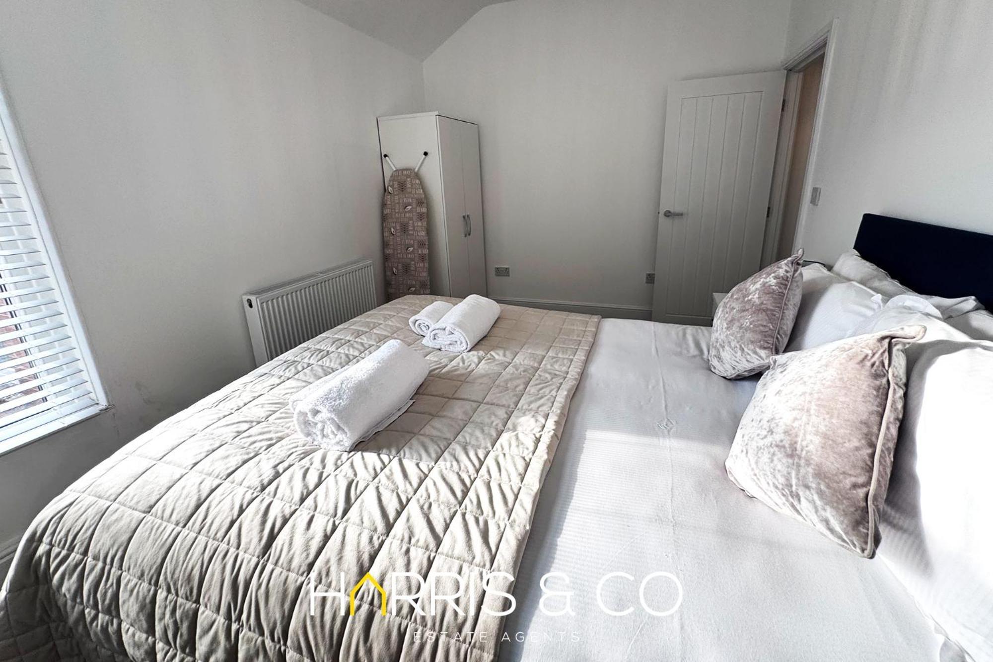 New Sandpiper Apartments Fleetwood Bagian luar foto